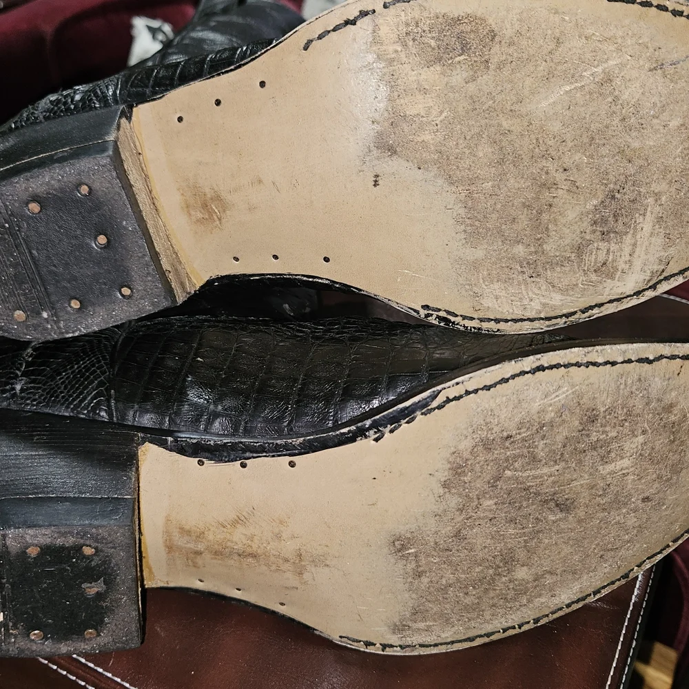 Men's Black Crocodile Cowboy Boots - Picture 4 of 5